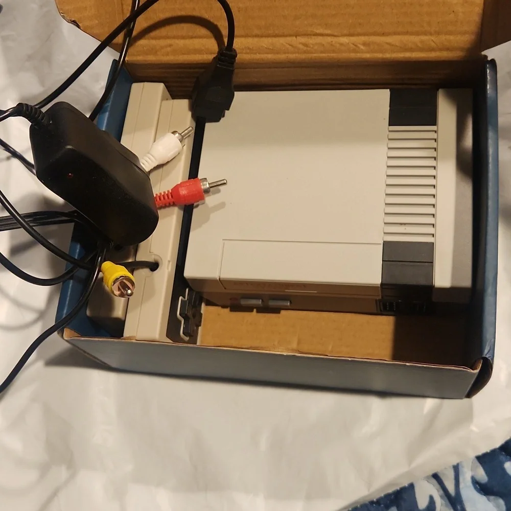 Classic Mini Game Console with 620 Built-in Games - Gray
